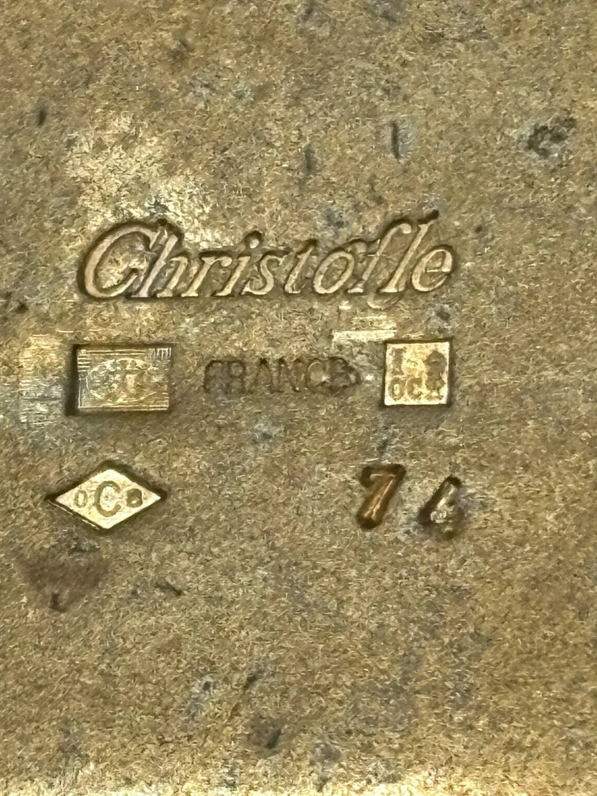 Saleron en métal doré à l’or 24 carats par maison christofle aigle