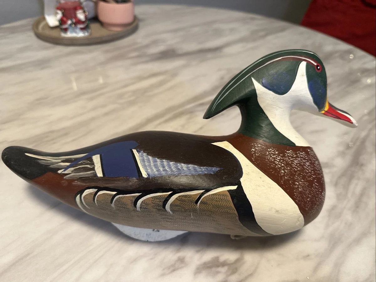 Canard mandarin en bois massif sculpté, leurre vintage du capitaine harry jobes