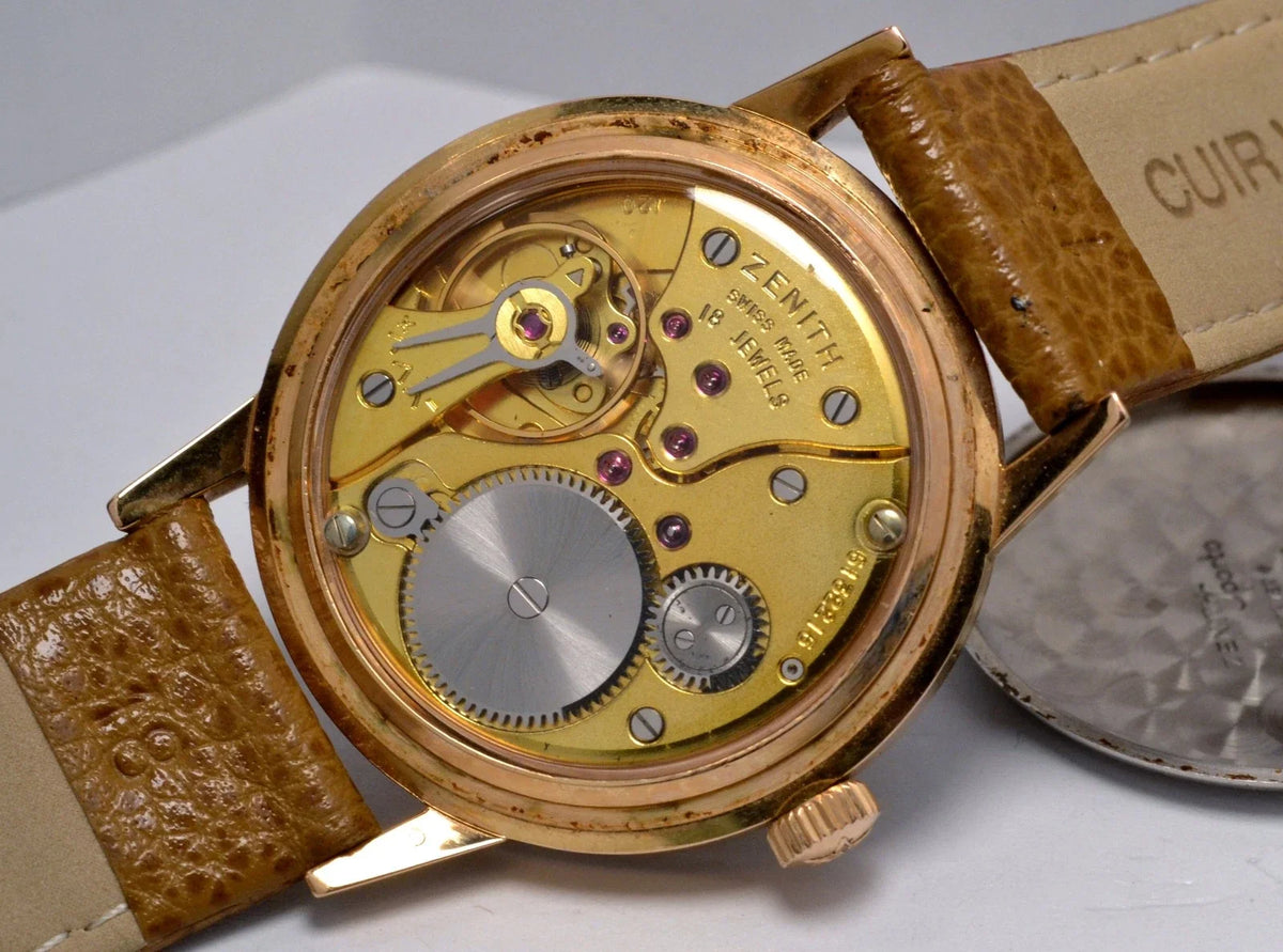 MONTRE ZENITH SPORTO PLOR PROCHE DU NEUF VINTAGE 1960 SWISS WATCH