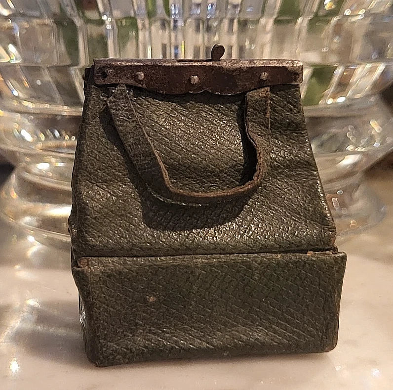 Rare et ancien sac de voyage en cuir de poupée Bleuette Jumeau