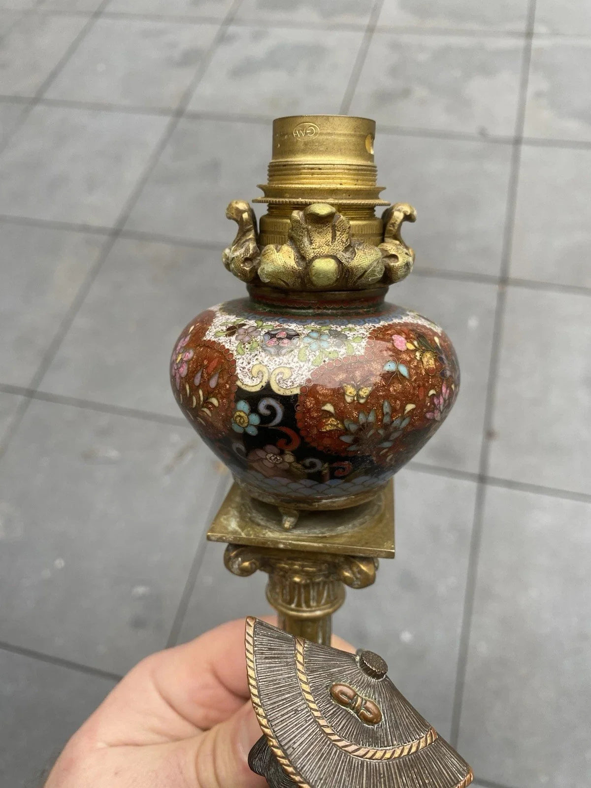Lampe ancienne en bronze