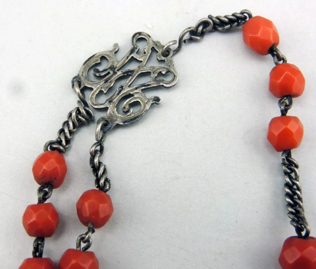 Ancien gros Chapelet en perles de corail facettées et argent massif poids 36 G