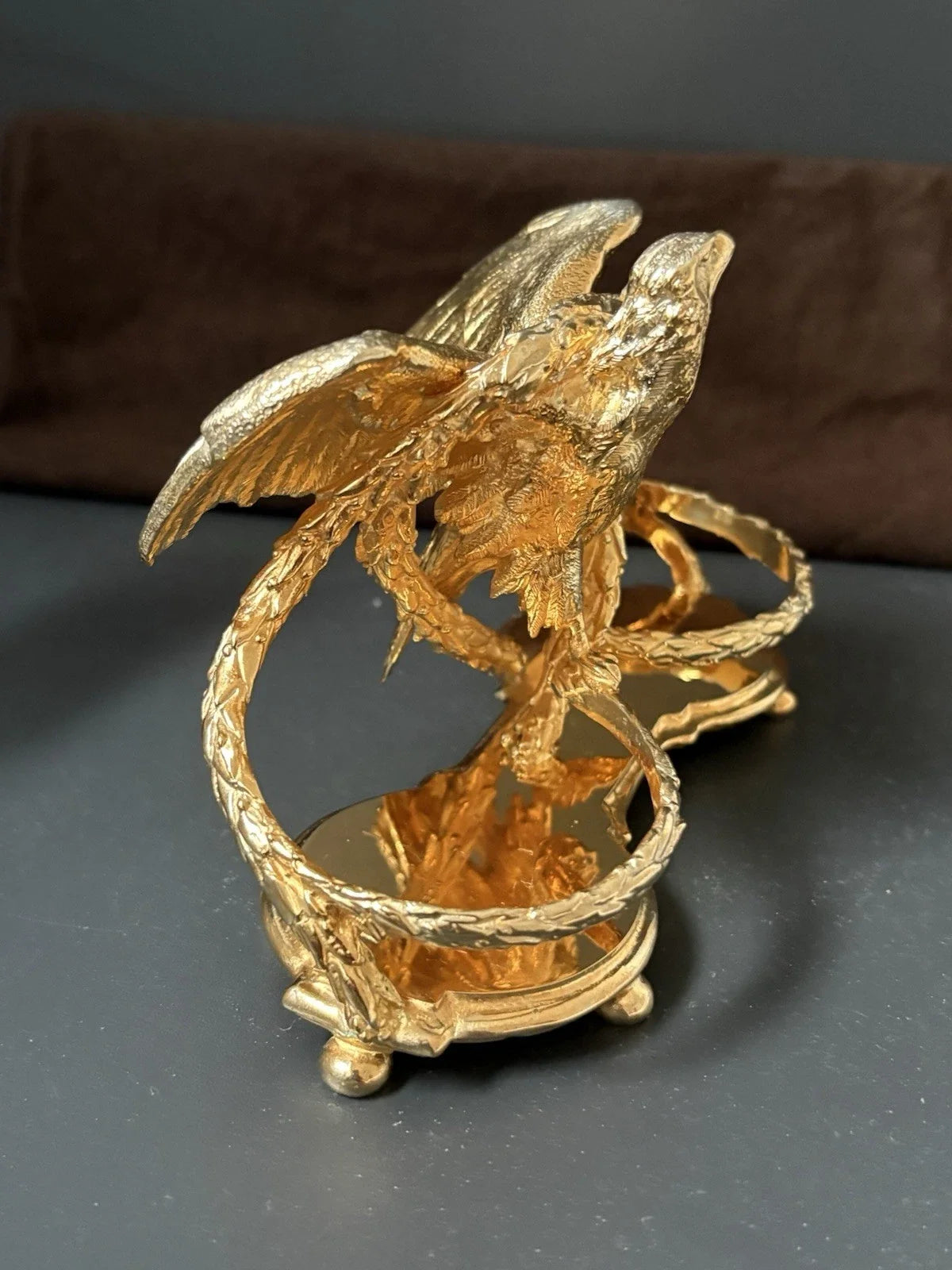 Saleron en métal doré à l’or 24 carats par maison christofle aigle