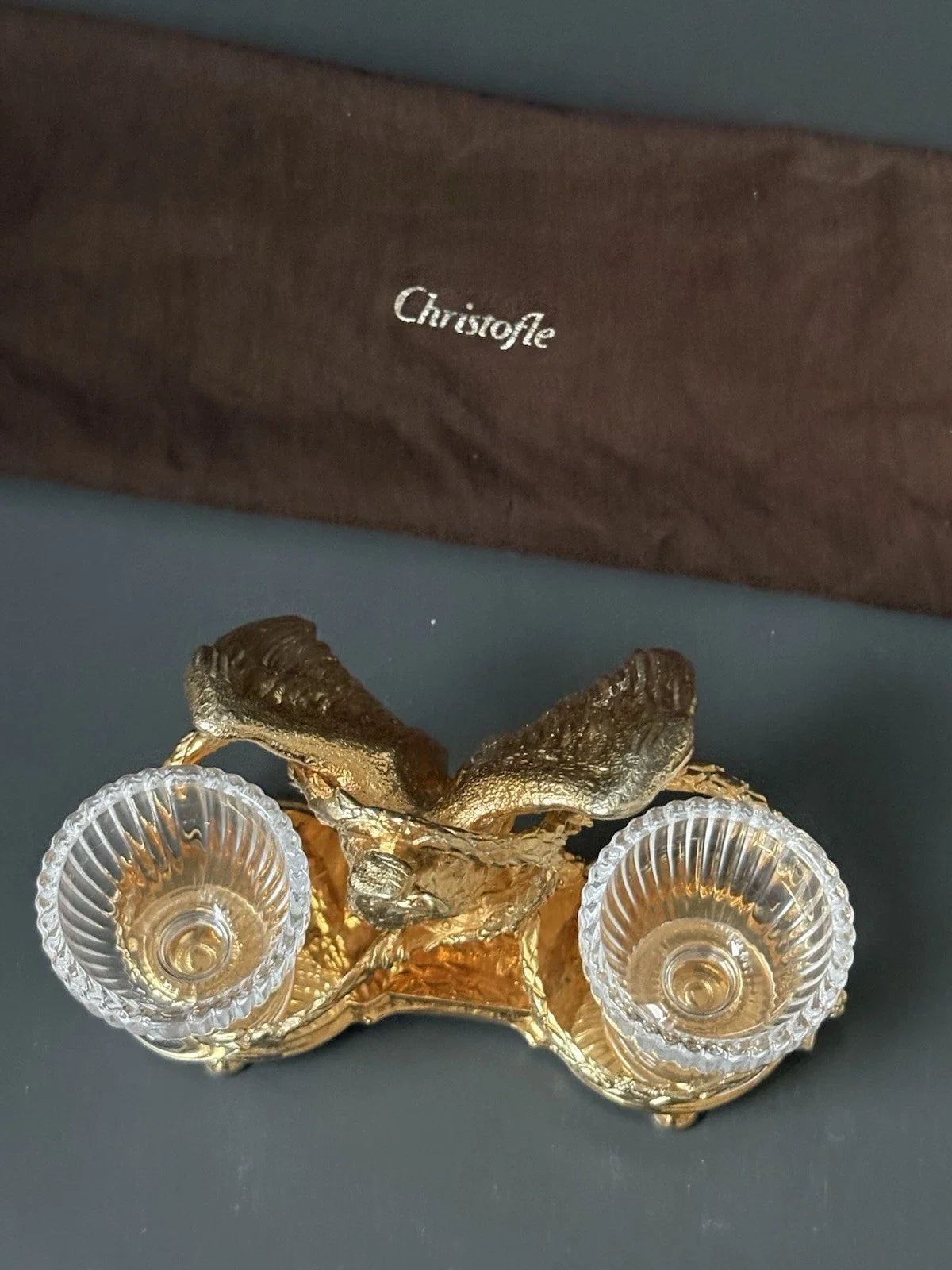 Saleron en métal doré à l’or 24 carats par maison christofle aigle