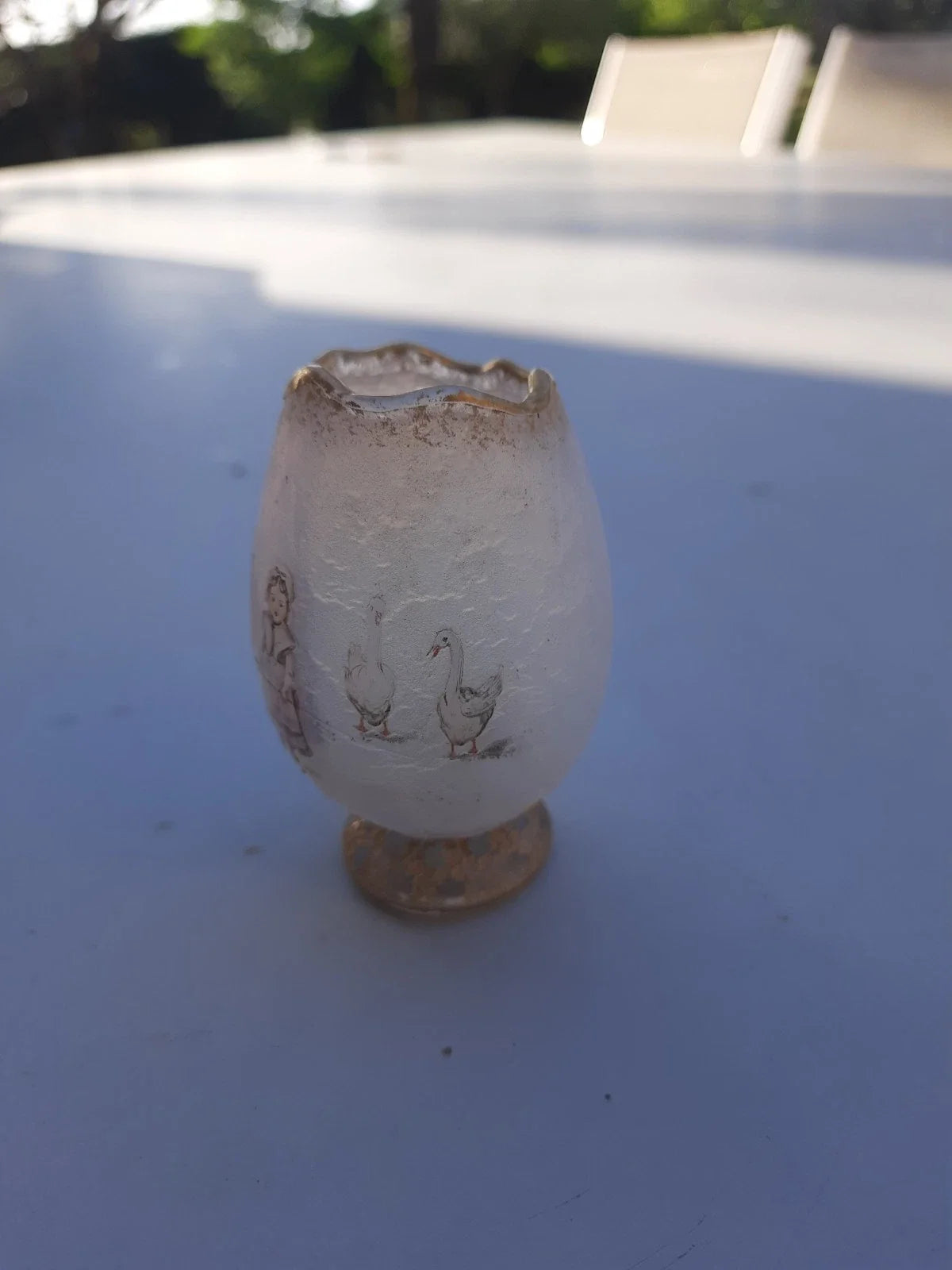 Rare Ancien Petit Vase Daum Nancy Gardeuse D Oies Verre Givré. Bordé D Or.