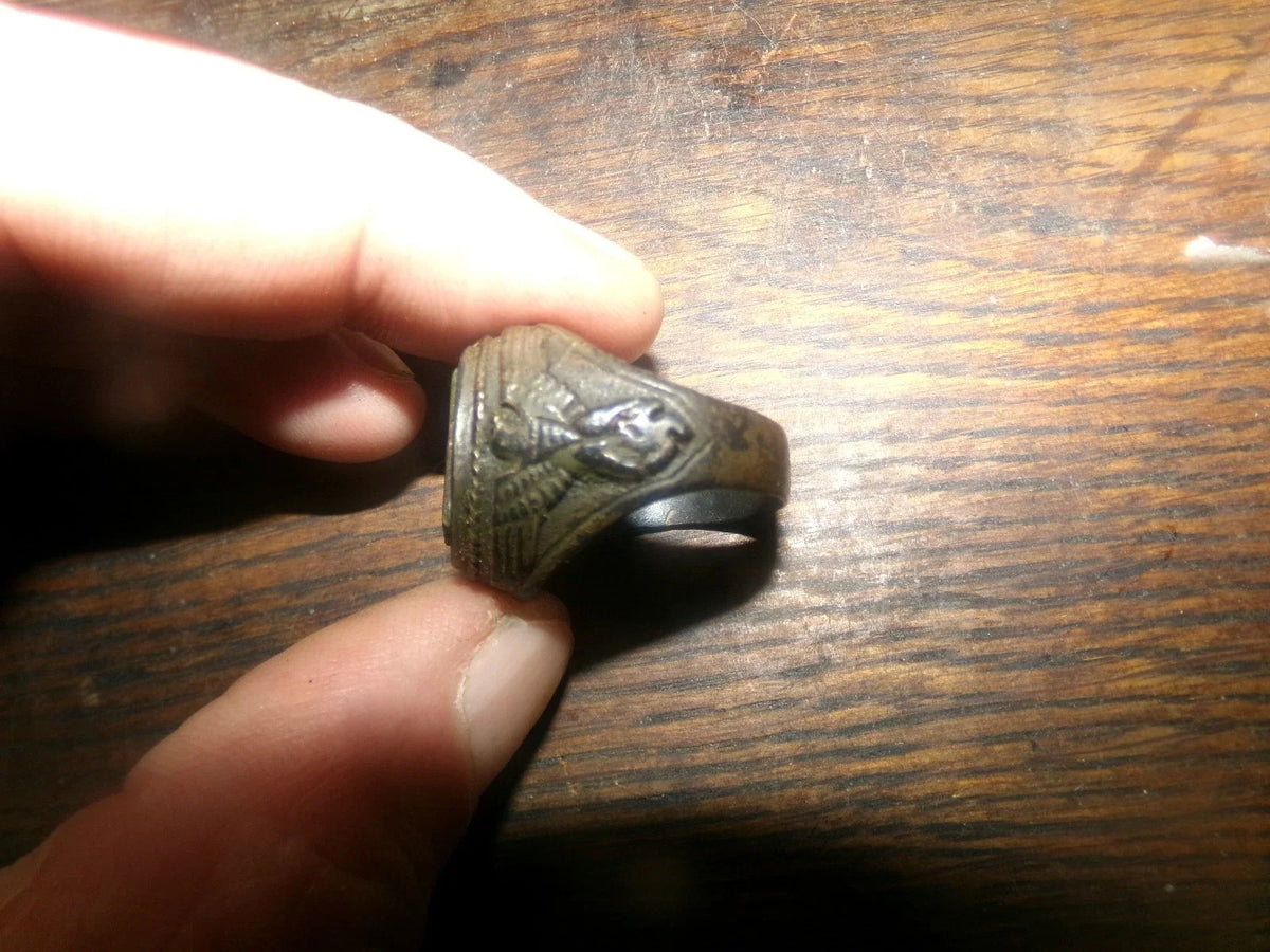 bague rare ww2 originale avec marquages sur les côtés originale