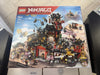 Lego ninjago 71861 la vieille ville 4851 pièces