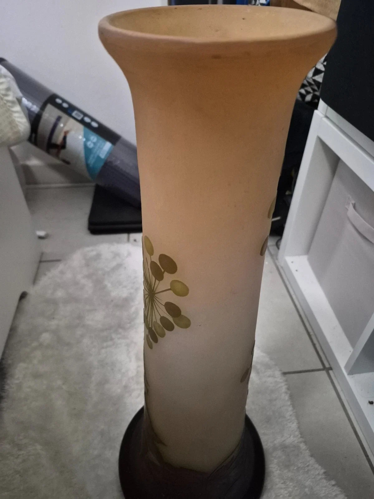 Vase en patte de verre signée gallé