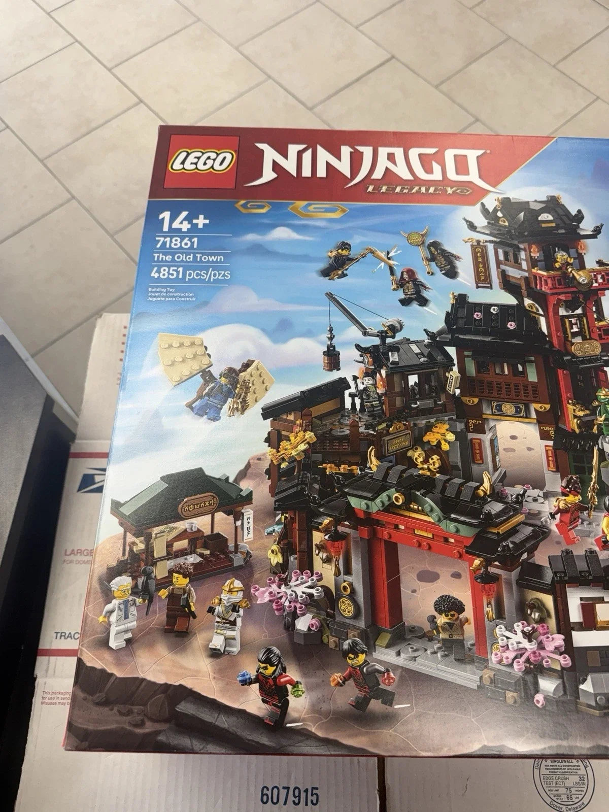 Lego ninjago 71861 la vieille ville 4851 pièces