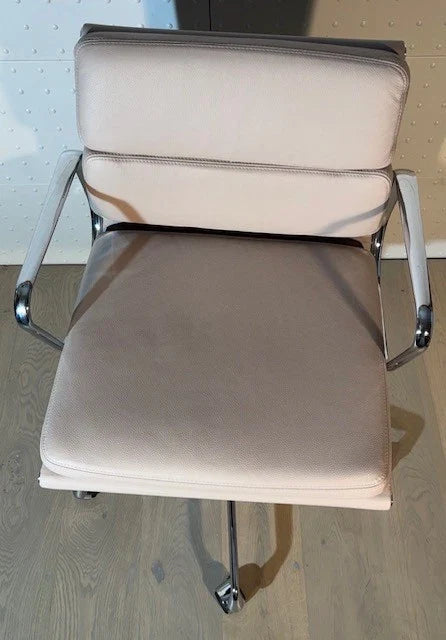 Vitra Alu Chair EA 217 Softpad chaise de bureau avec accoudoirs, Charles et Ray Eames