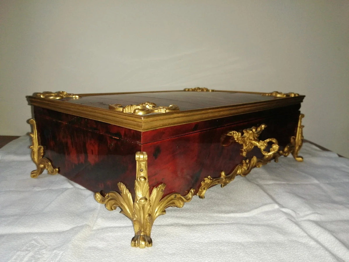 Coffret de table placage écailles style Louis XV Signé Rischmann Pau