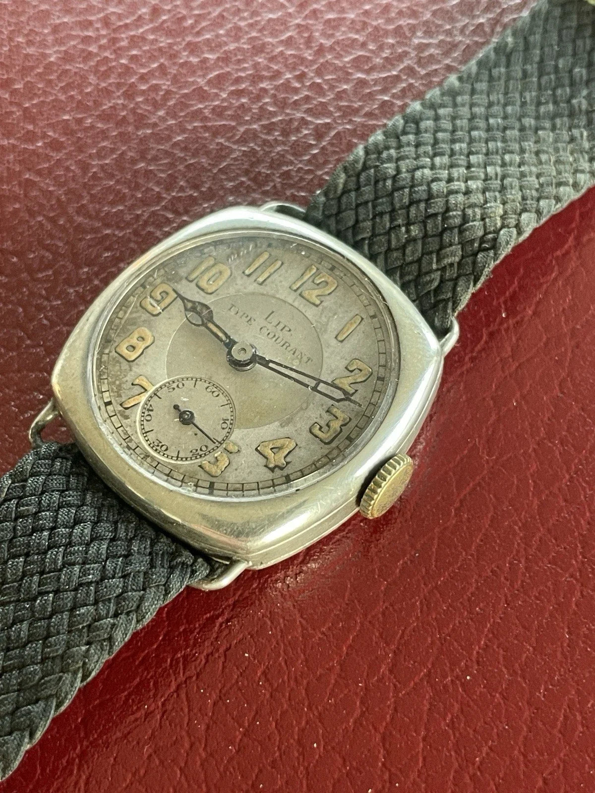 Ancienne montre militaire marque lip type courant