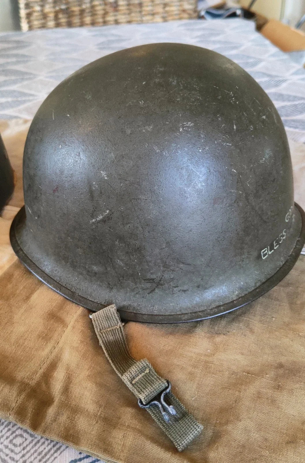 Casque US M1 WW2 29th Infantry Division D-Day Omaha Beach WW2 Normandie Insigne