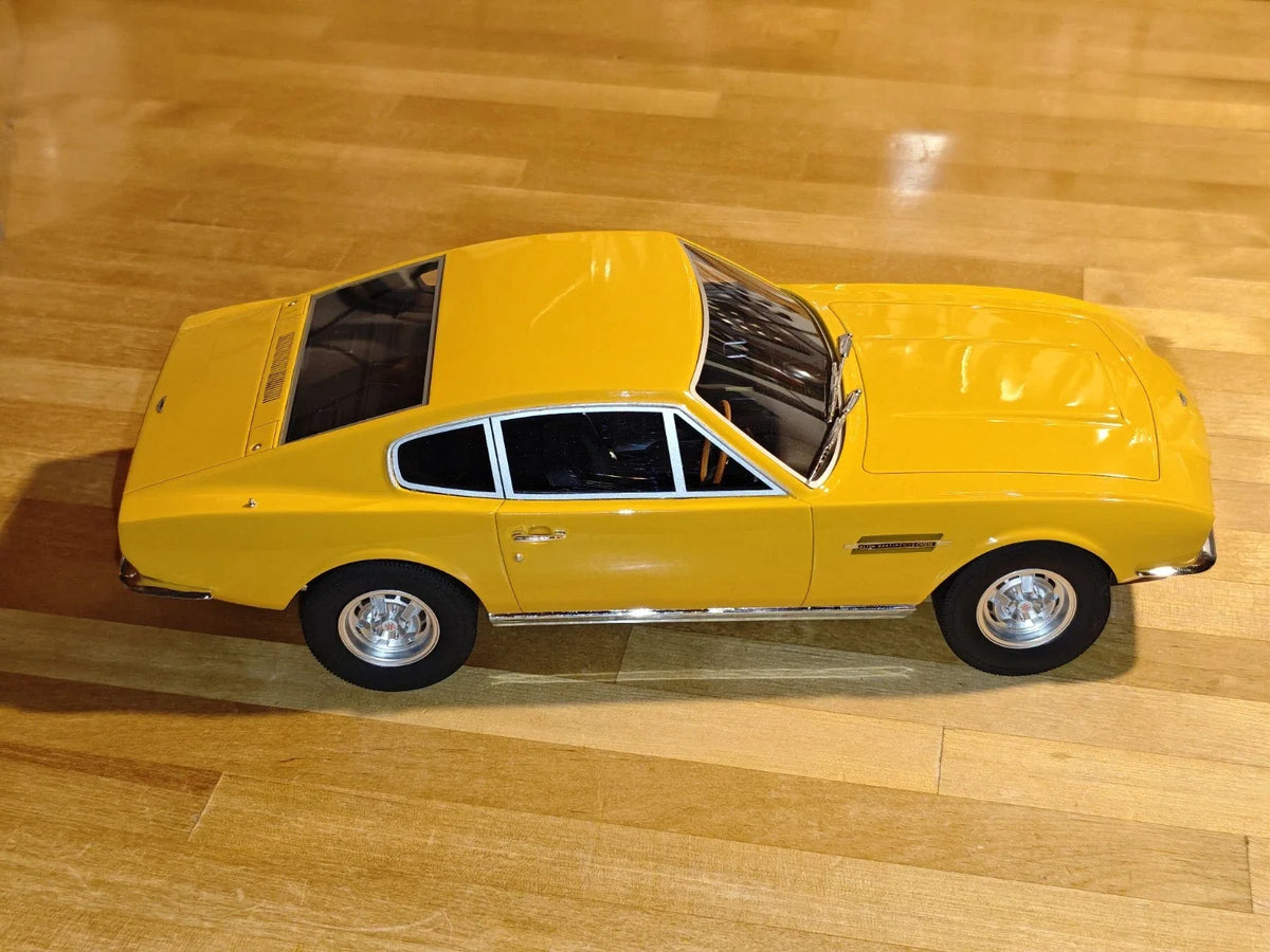 rare Aston Martin DBS de 1971