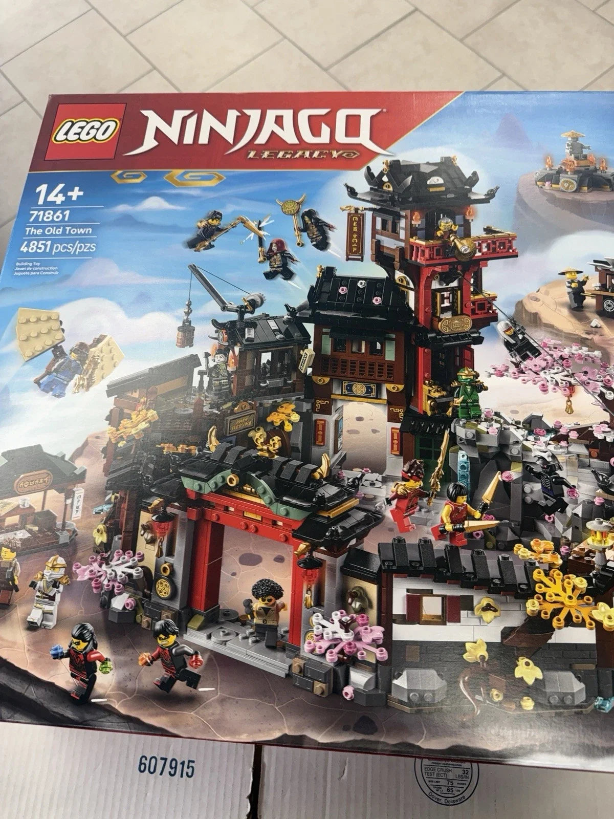 Lego ninjago 71861 la vieille ville 4851 pièces