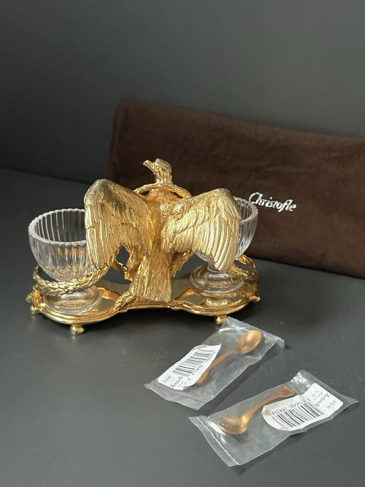 Saleron en métal doré à l’or 24 carats par maison christofle aigle