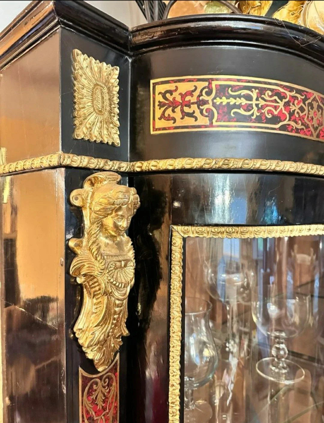 GRANDE VITRINE EN MARQUETERIE BOULLE BRONZE DORÉ NAPOLEON III