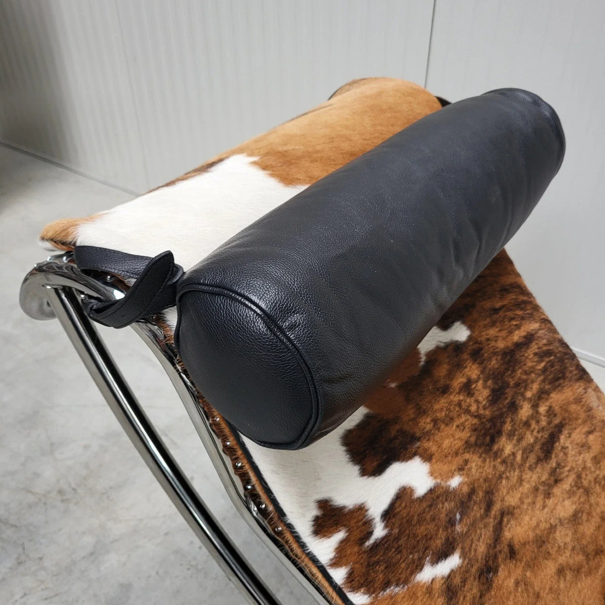 Cassina LE CORBUSIER LC4 Chaise longue poney peau fourrure