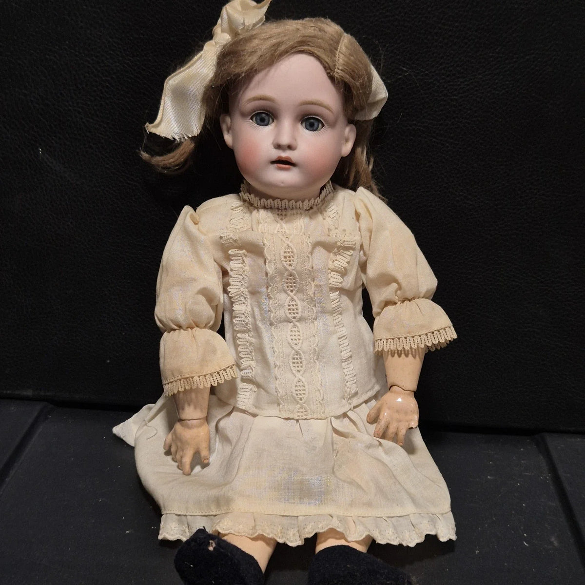Magnifique petite poupée allemande ancienne biscuit superbe état 174 germany