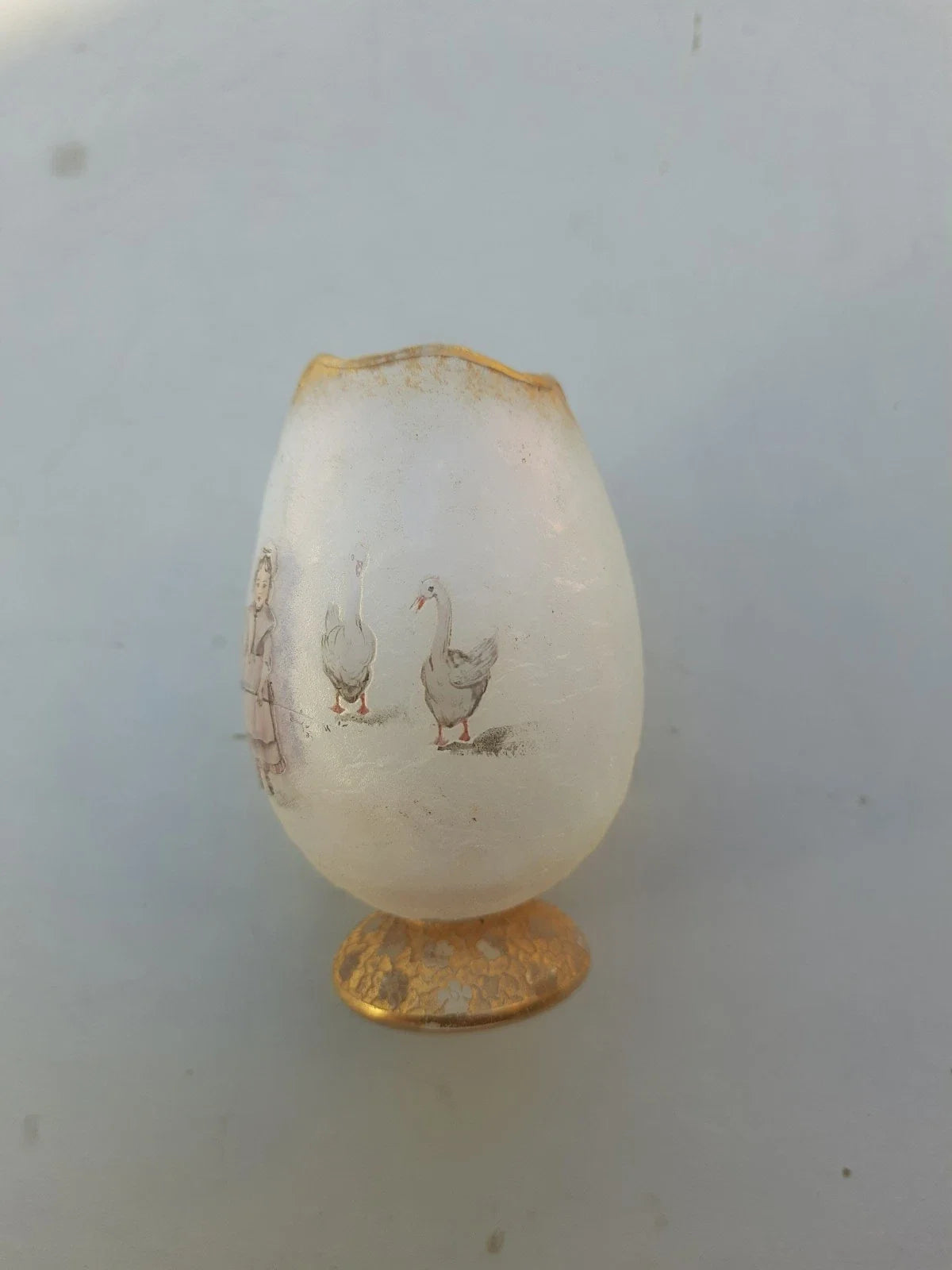 Rare Ancien Petit Vase Daum Nancy Gardeuse D Oies Verre Givré. Bordé D Or.
