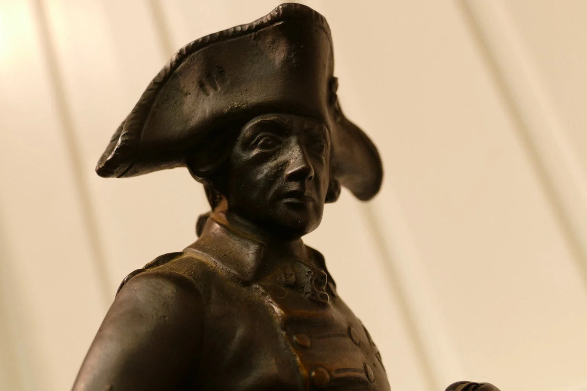 Sculpture ancienne en bronze de Rudolf Kaesbach (1873-1955). Napoléon à cheval