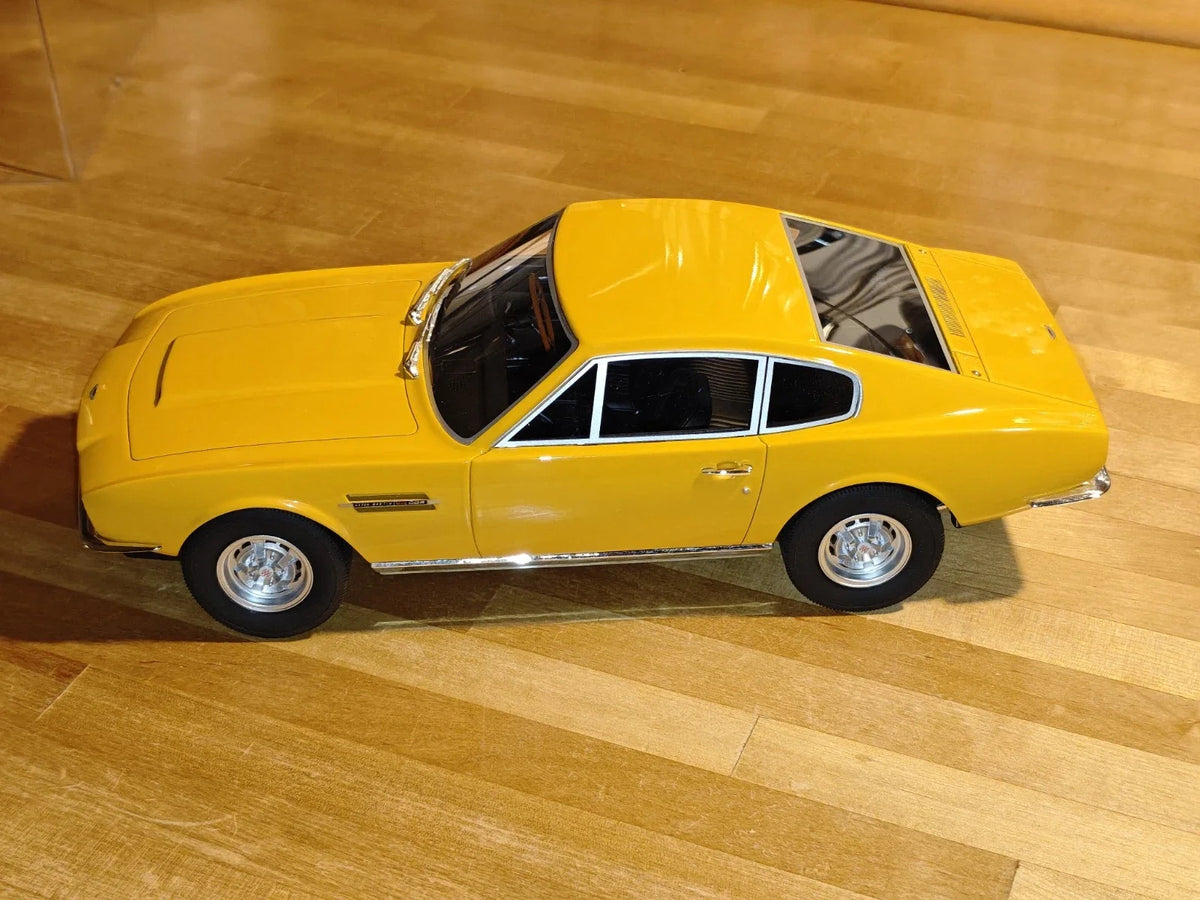 rare Aston Martin DBS de 1971