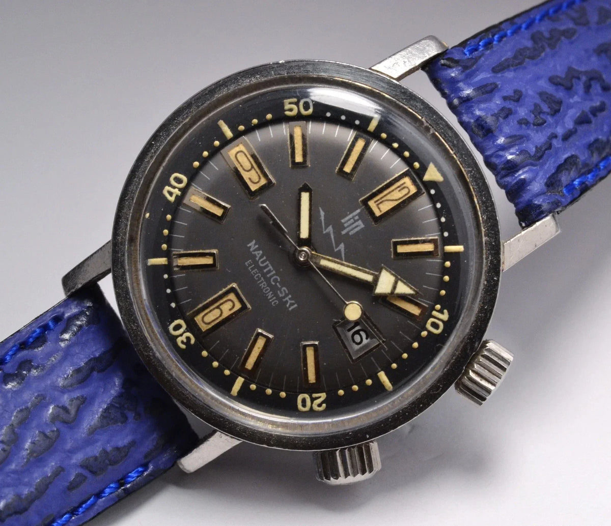 MONTRE ANCIENNE LIP NAUTIC SKI COMPRESSOR R184 1967 FRENCH STAINLESS STEEL WATCH