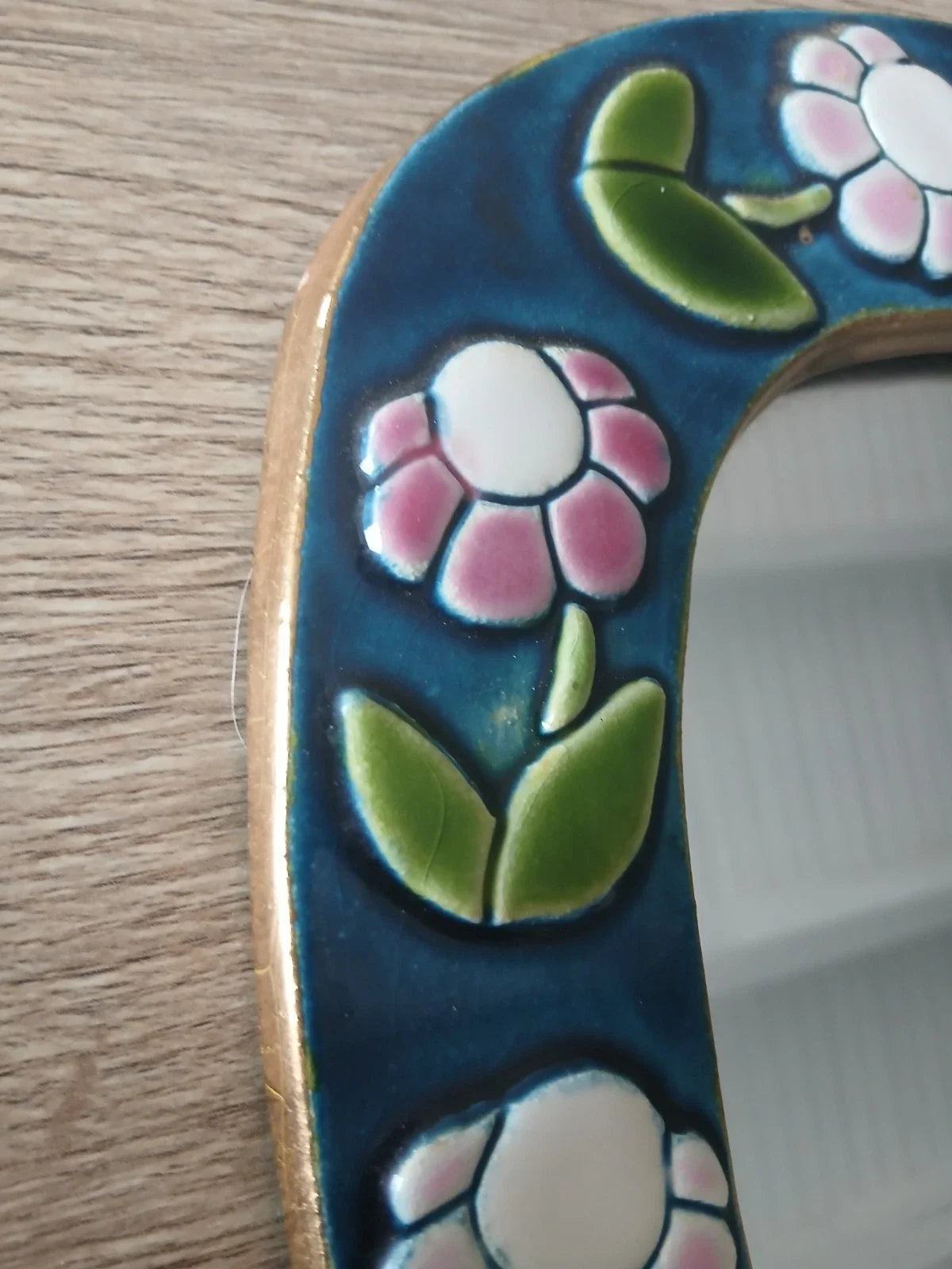 Miroir en céramique de Mithé Espelt