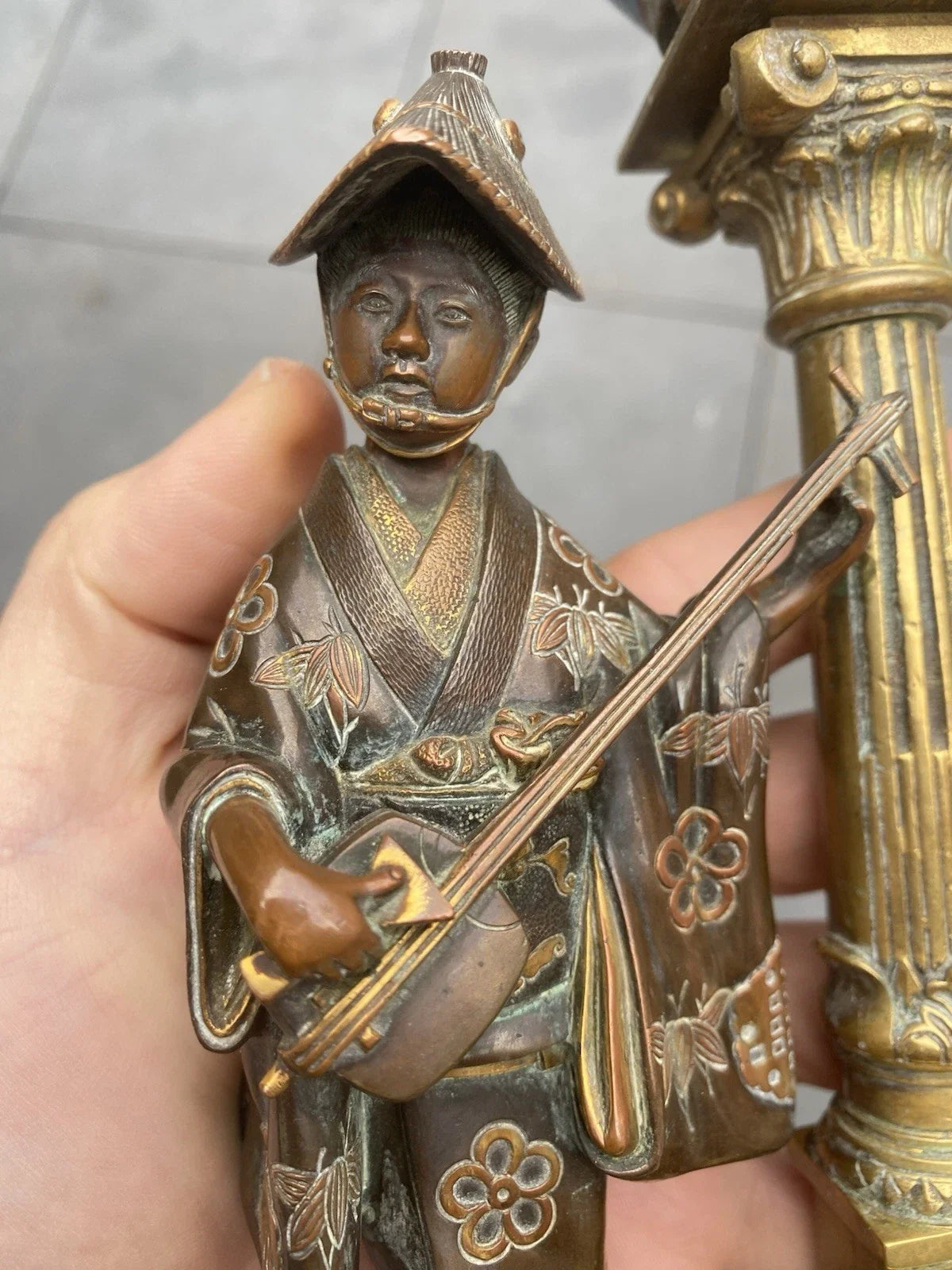 Lampe ancienne en bronze