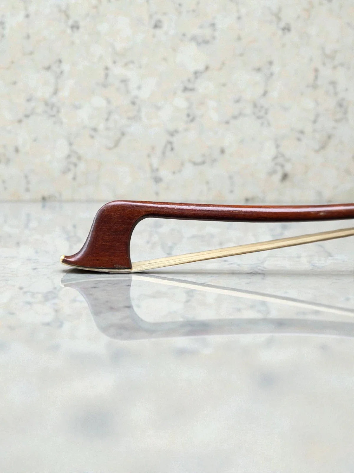 Bel archet ancien pour violoncelle pernambuc, estampillé  roderich paesold