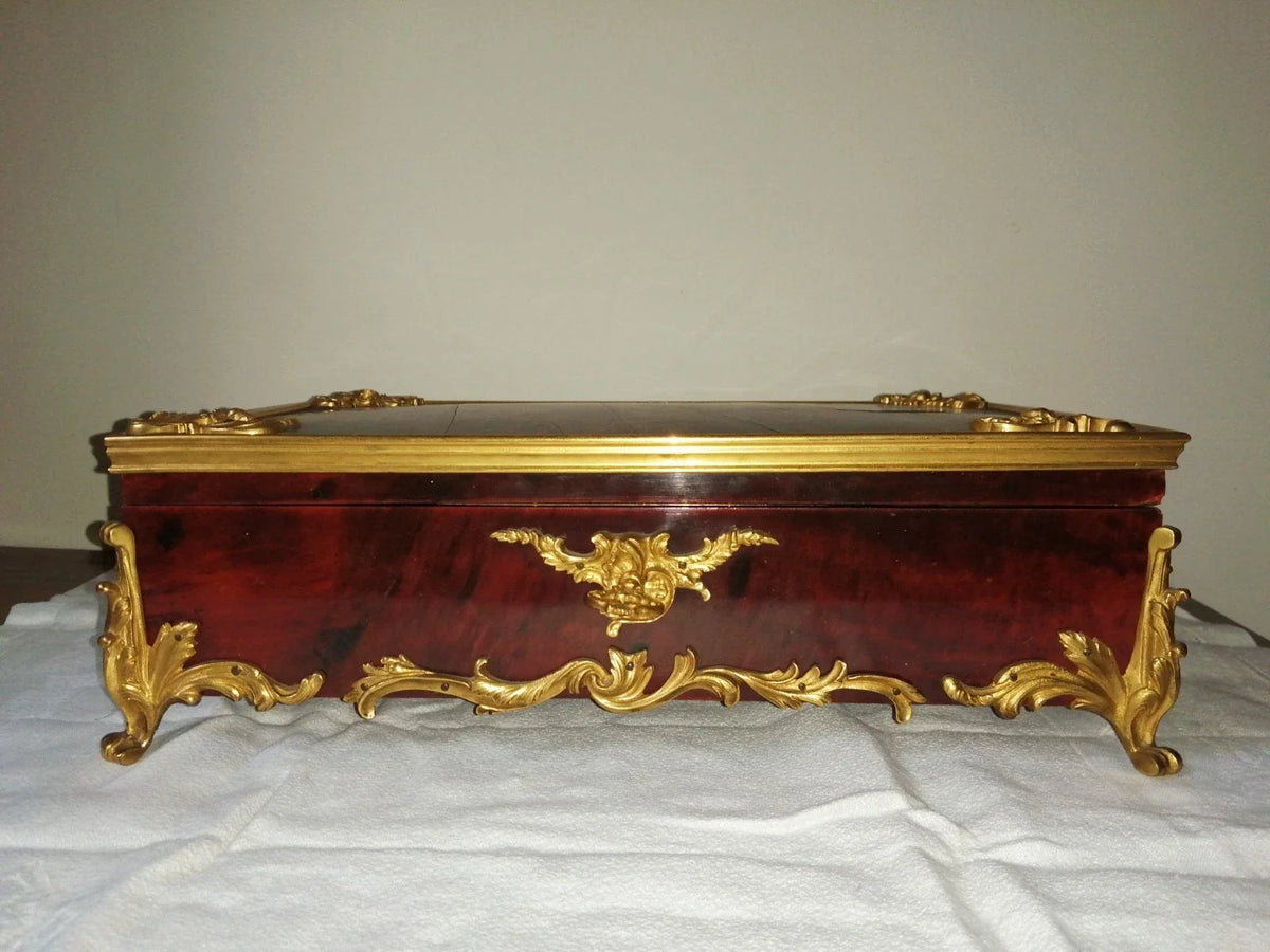 Coffret de table placage écailles style Louis XV Signé Rischmann Pau