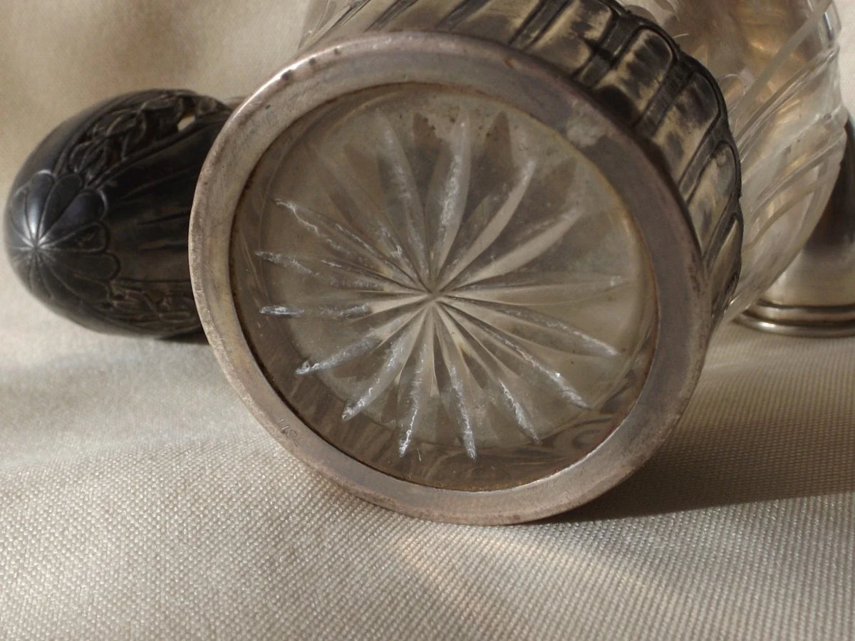 Rare superbe brule parfum en cristal