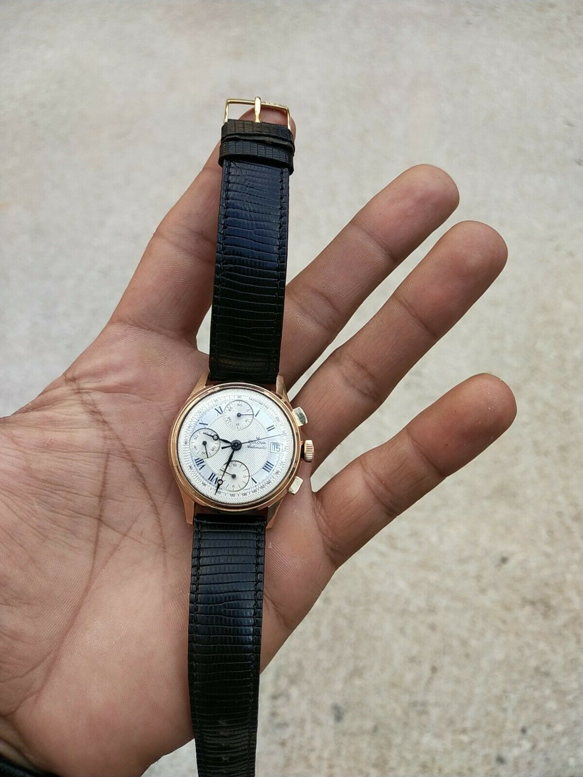 Montre vintage bulova cronograph automatic or18k