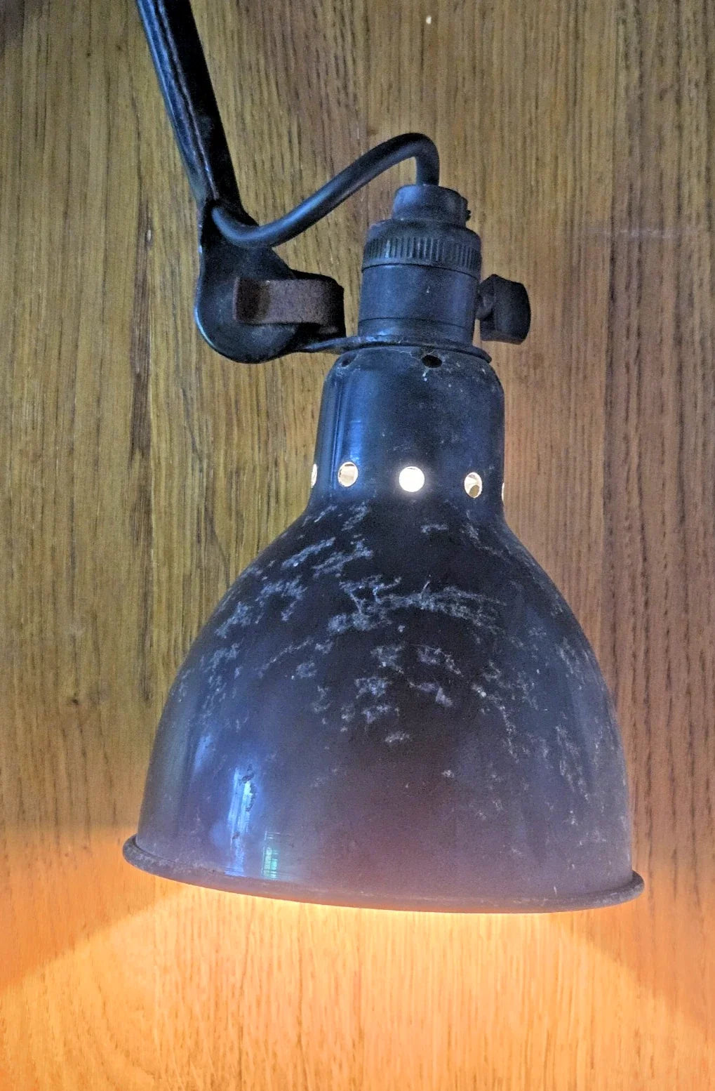 LAMPE GRAS / Belle lampe ancienne d'atelier en tôle signé GRAS /Tout d'origine