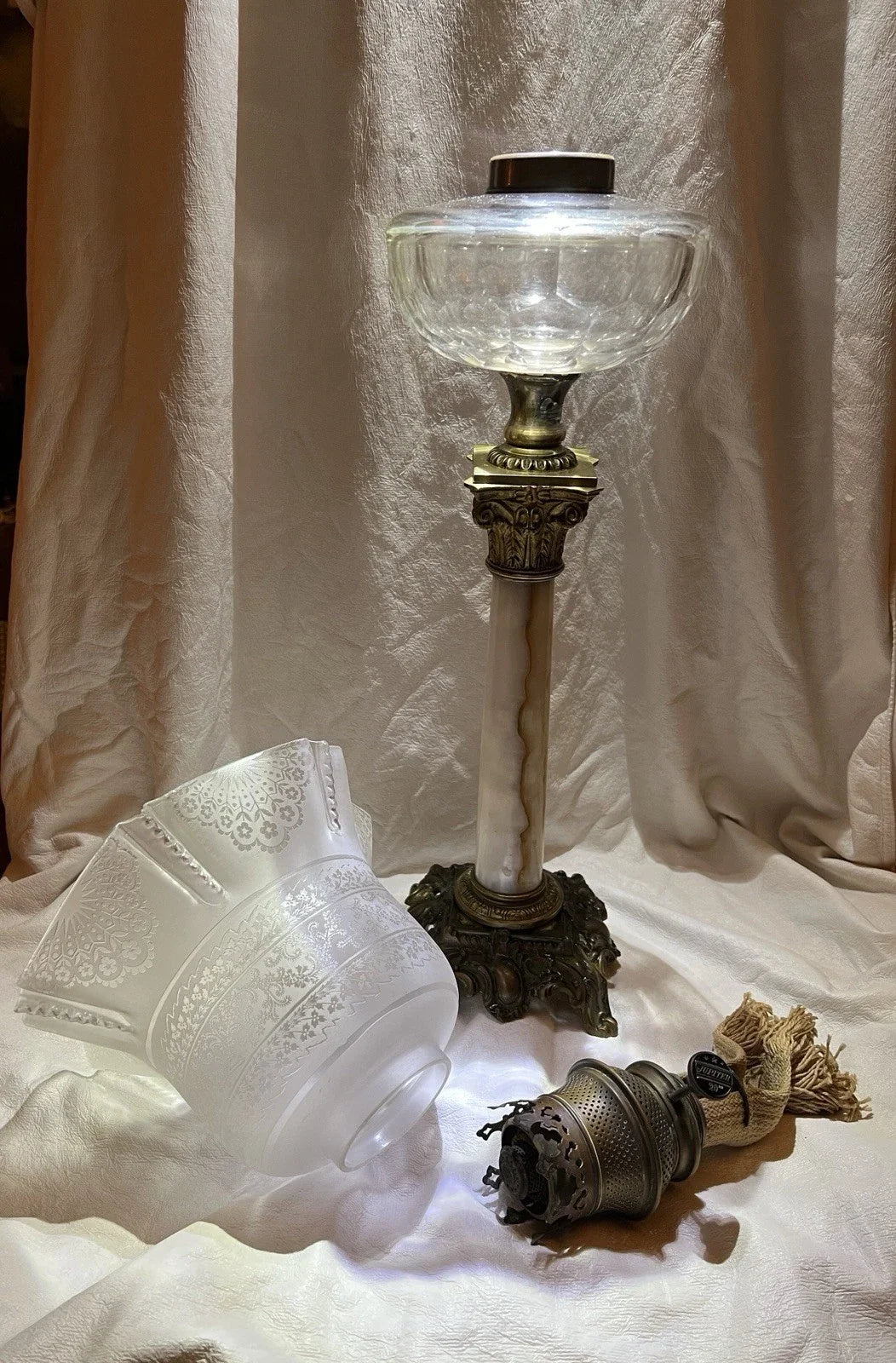 Lampe à pétrole ancienne