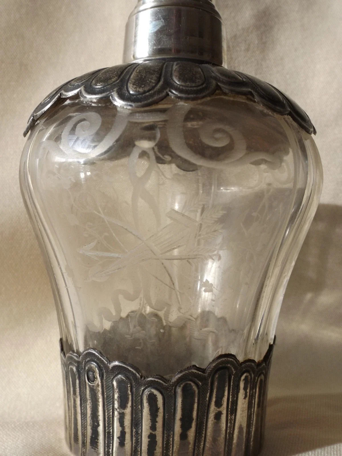 Rare superbe brule parfum en cristal