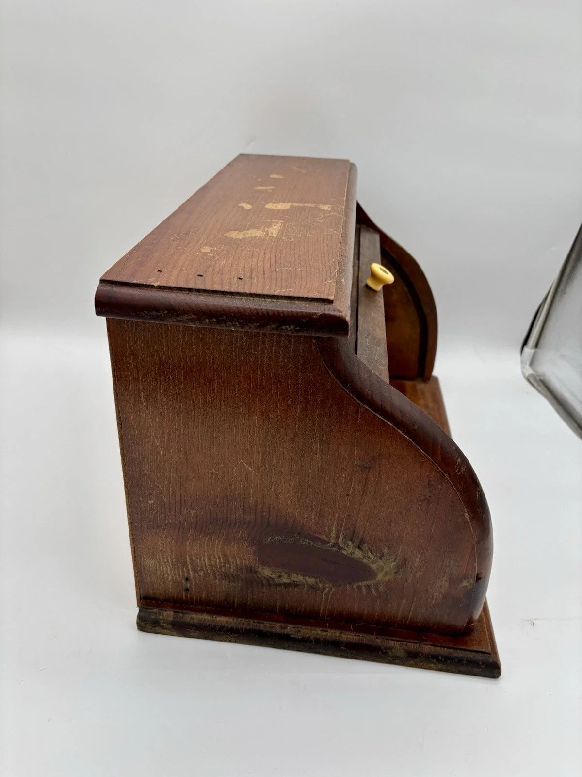 Boite à pain vintage en bois à roulettes ferme bois marron années 70 campagne
