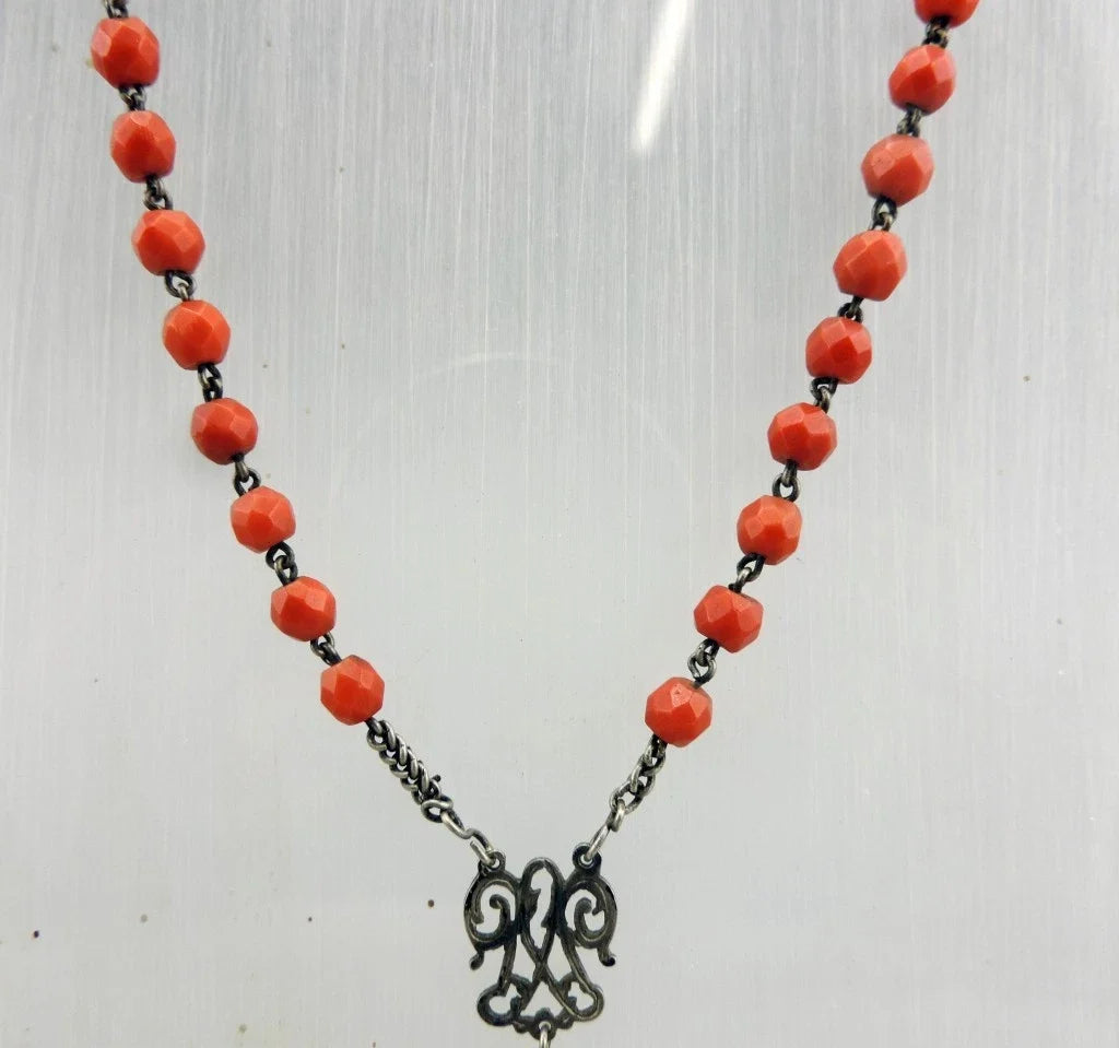 Ancien gros Chapelet en perles de corail facettées et argent massif poids 36 G