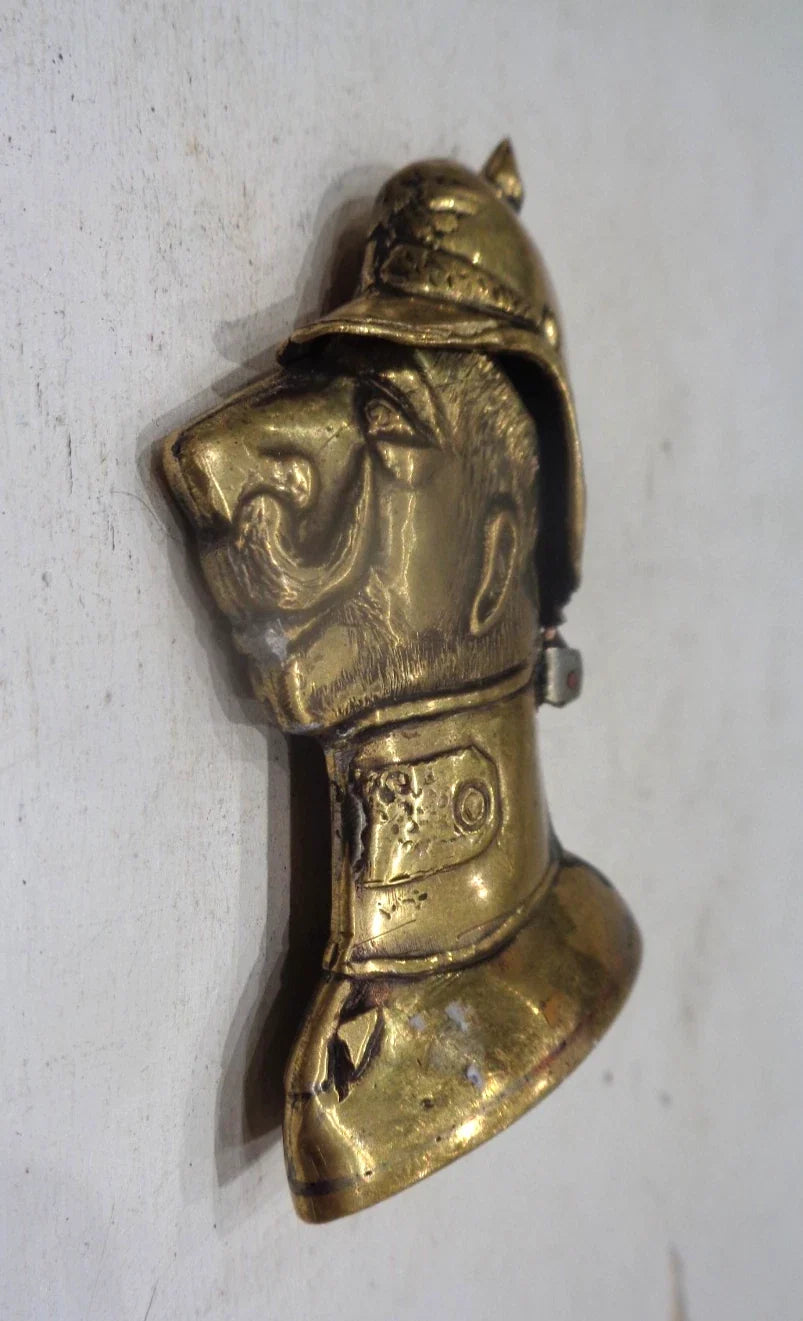 Briquet artisanat de tranchée représentant le kaiser en caricature
