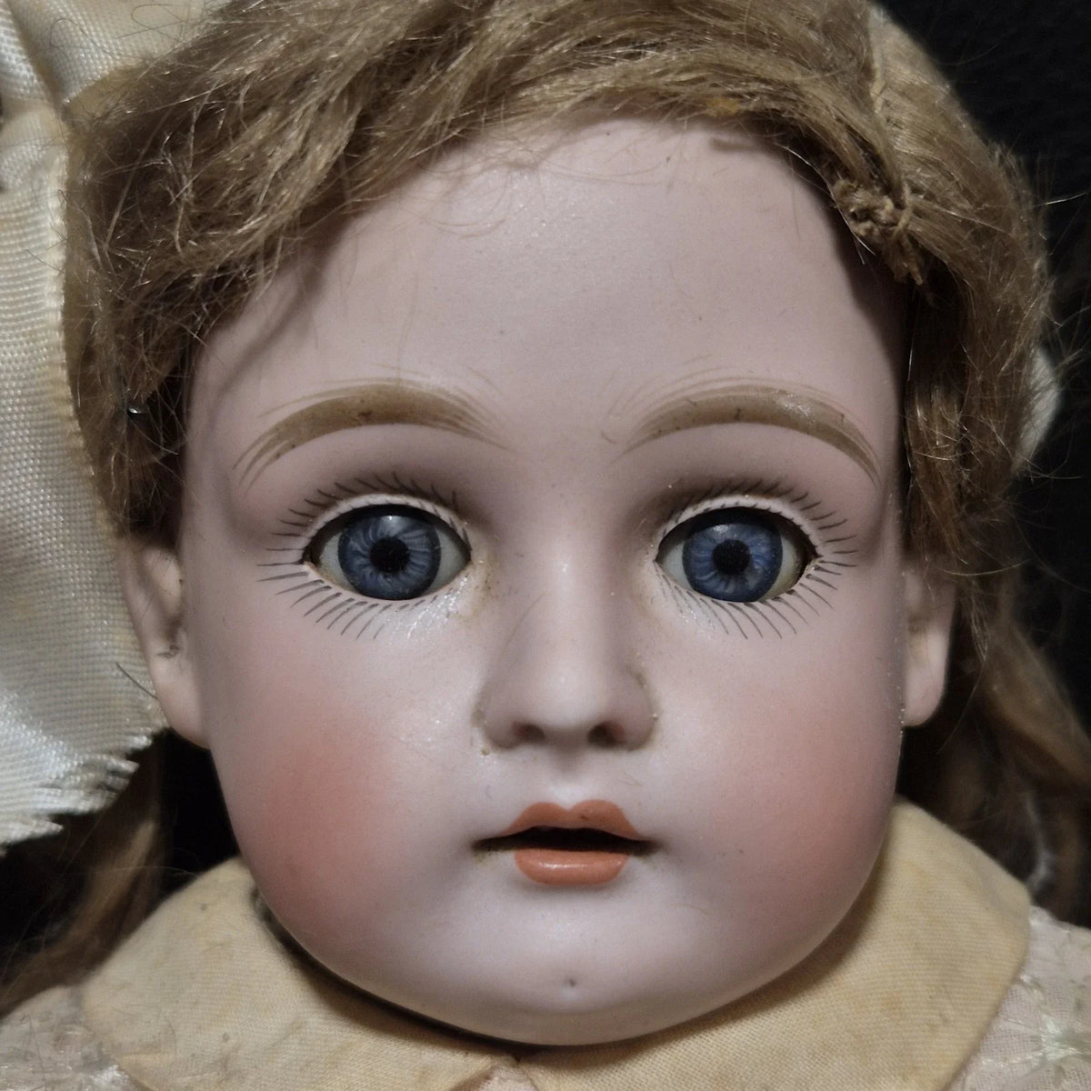 Magnifique petite poupée allemande ancienne biscuit superbe état 174 germany