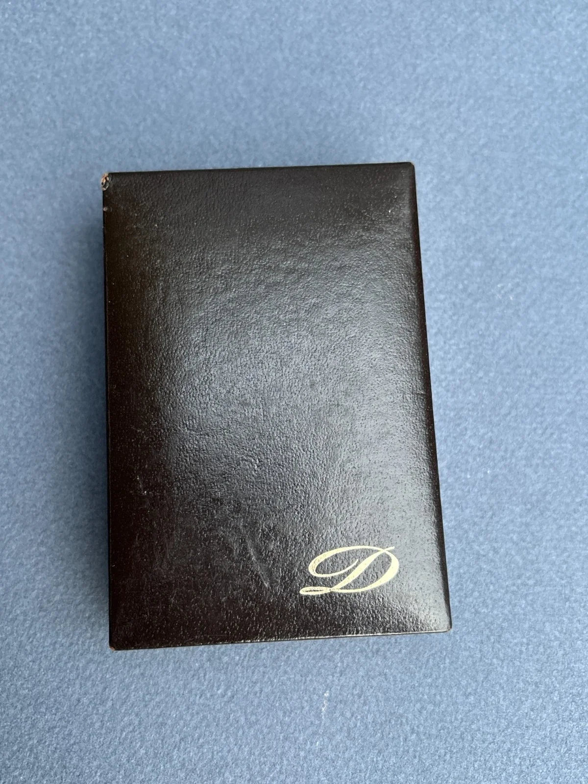 Briquet st dupont laque de chine à décor de dragon, plaqué or