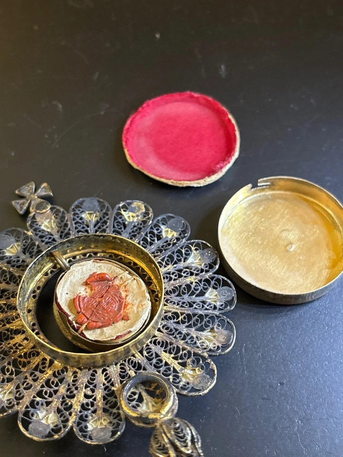 Rarissime monstrance reliquaire de Saint Jean Baptiste en forme d'ostensoir