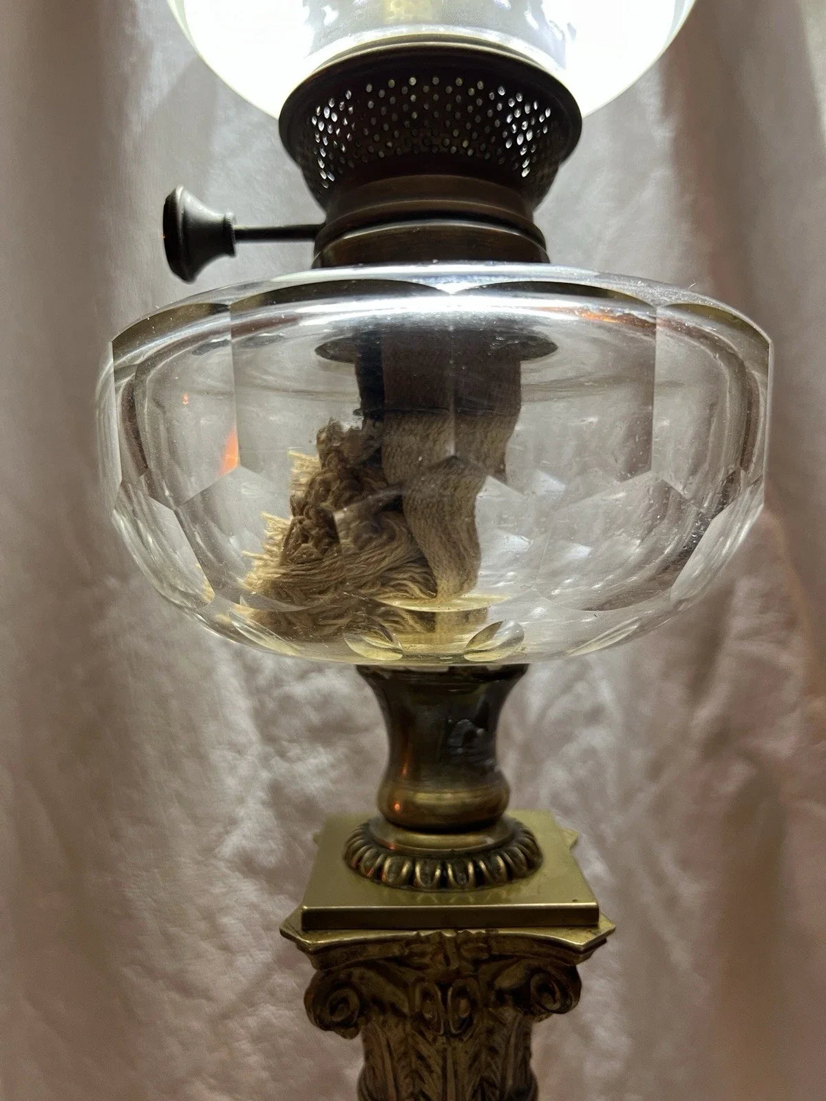 Lampe à pétrole ancienne