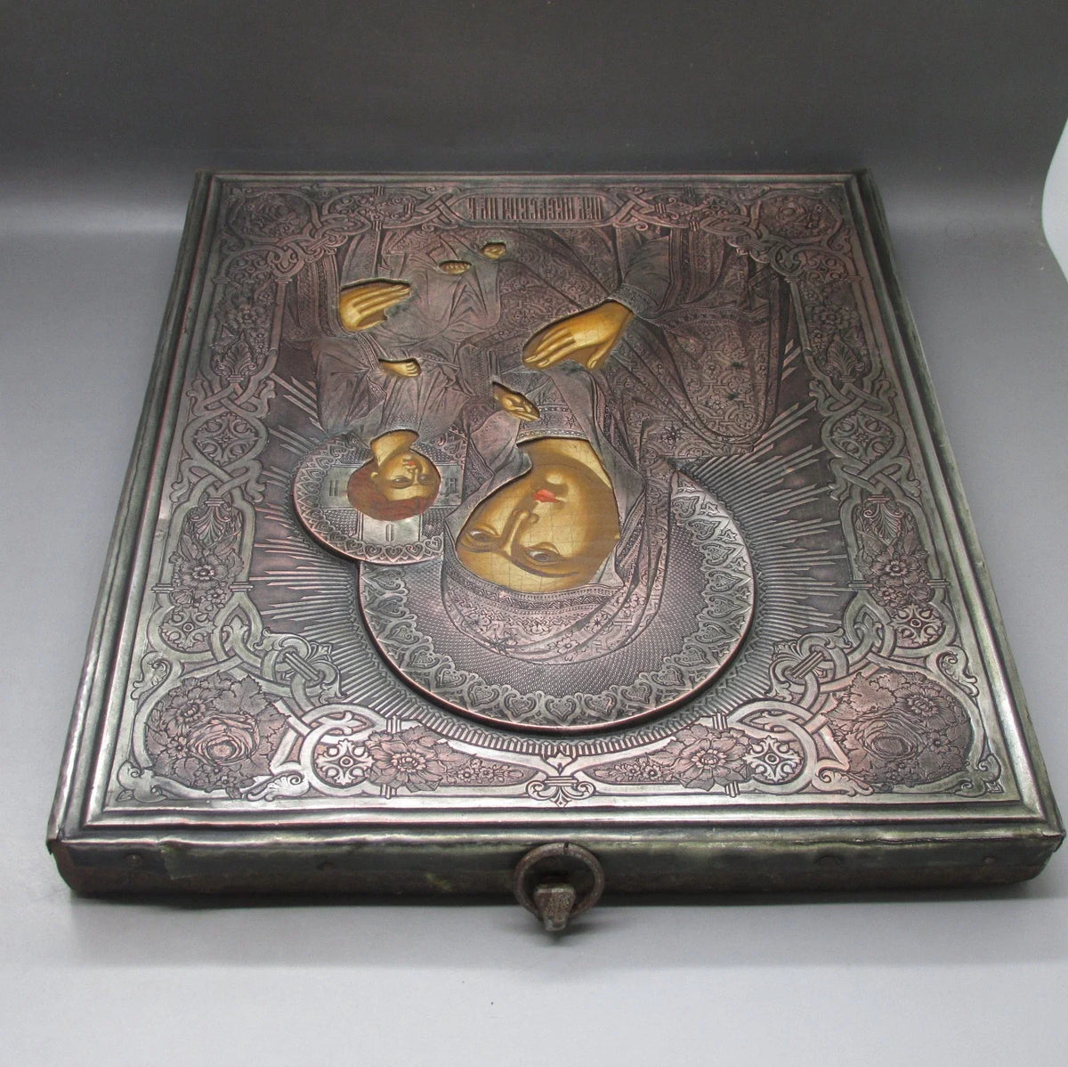 Icône ancienne de l'empire russe en argent massif et bois peint à la main, 28x24cm, circa 1880