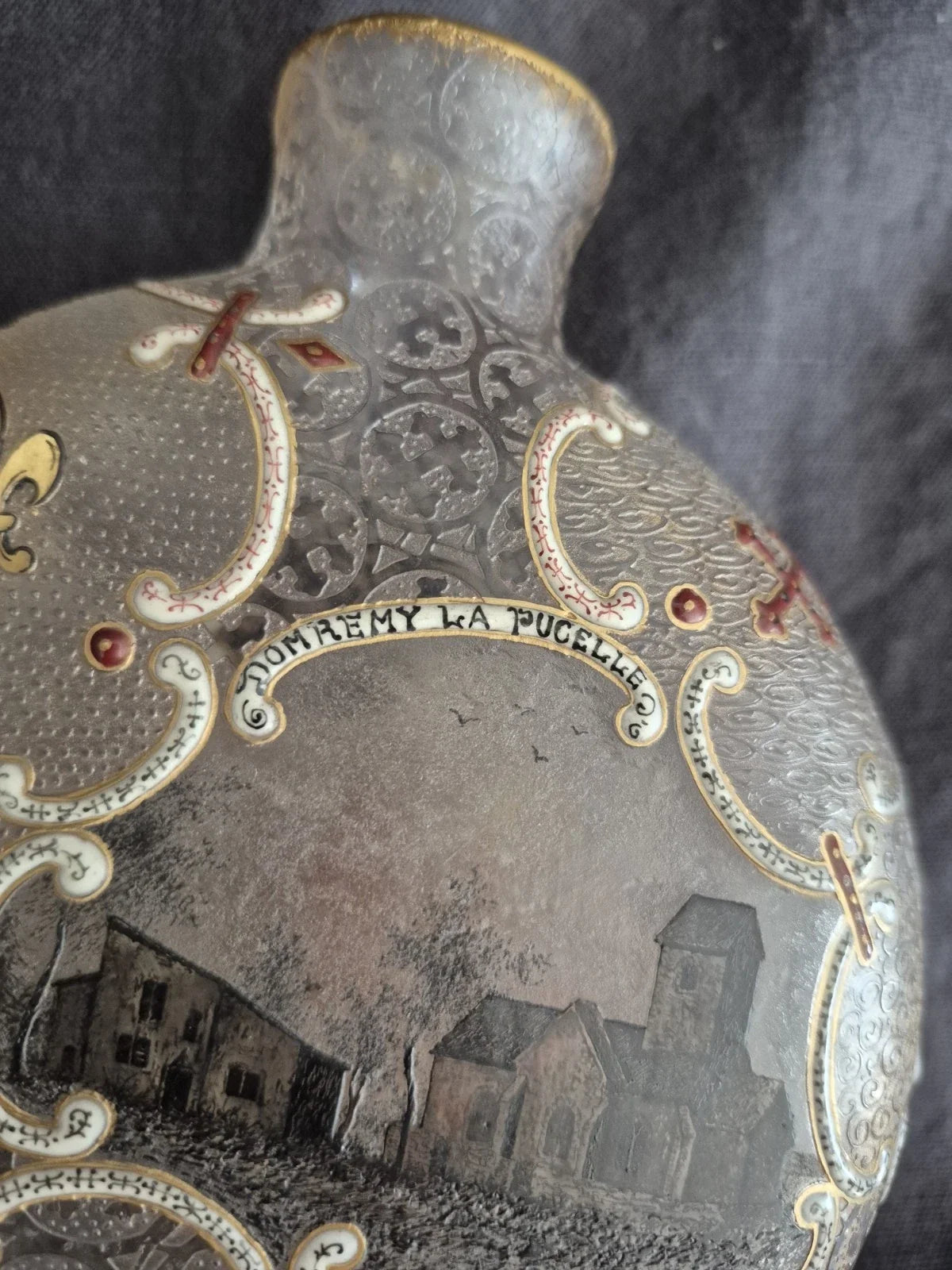 ANCIEN VASE DAUM NANCY DOMREMY LA PUCELLE JEANNE D ARC