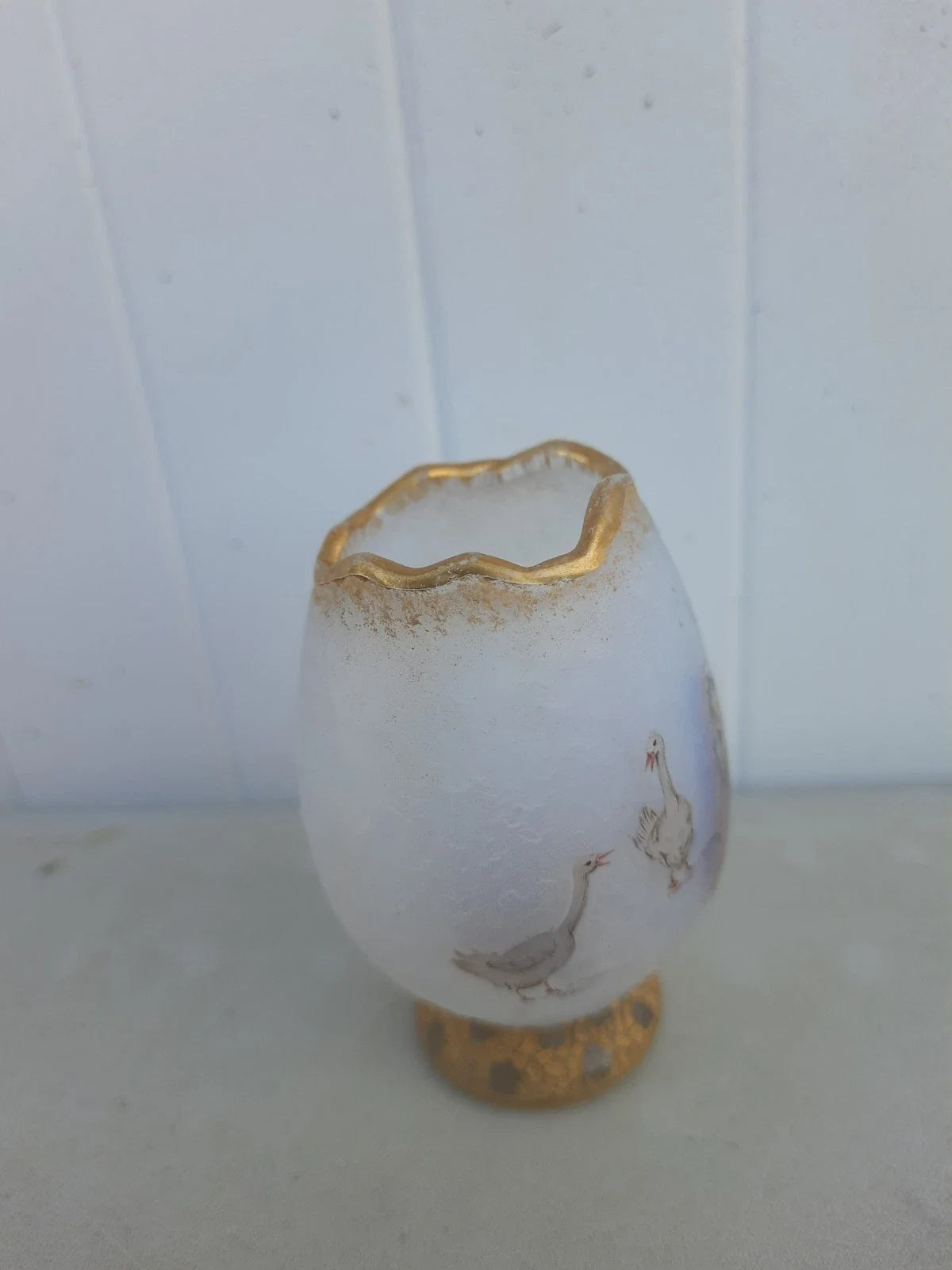 Rare Ancien Petit Vase Daum Nancy Gardeuse D Oies Verre Givré. Bordé D Or.