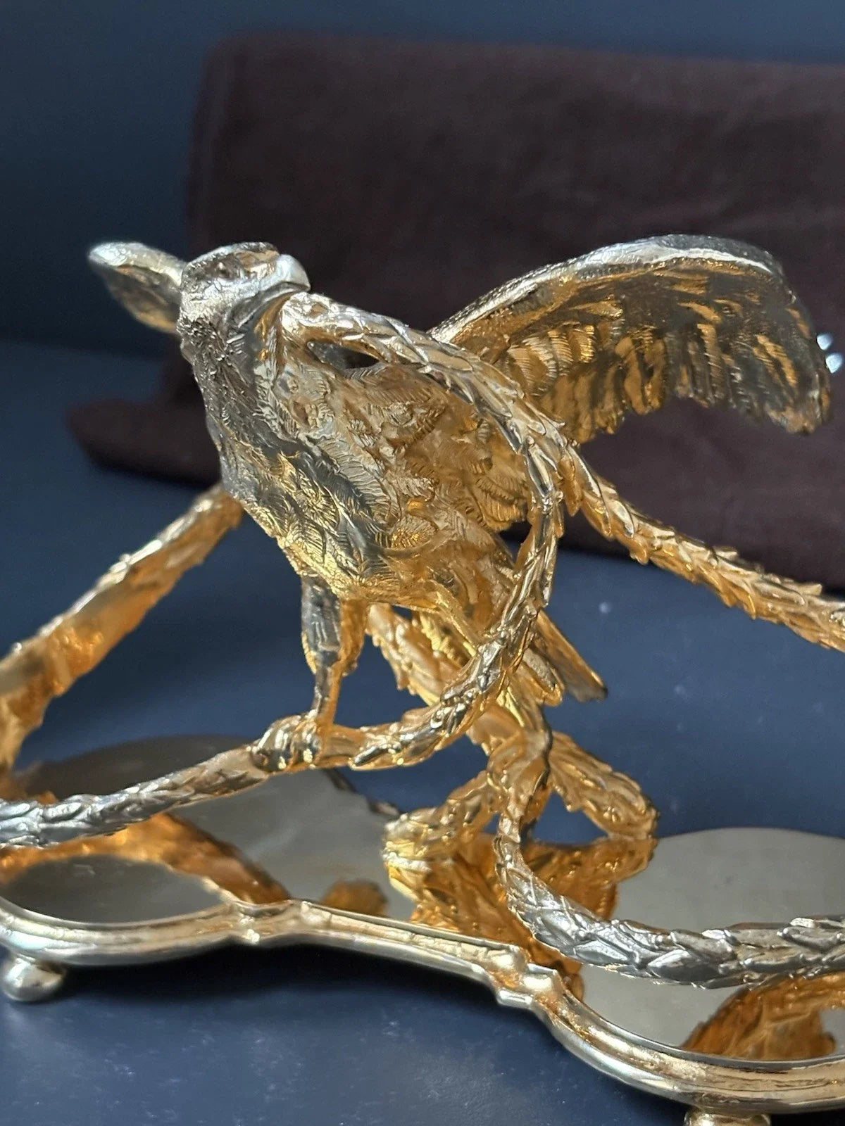 Saleron en métal doré à l’or 24 carats par maison christofle aigle
