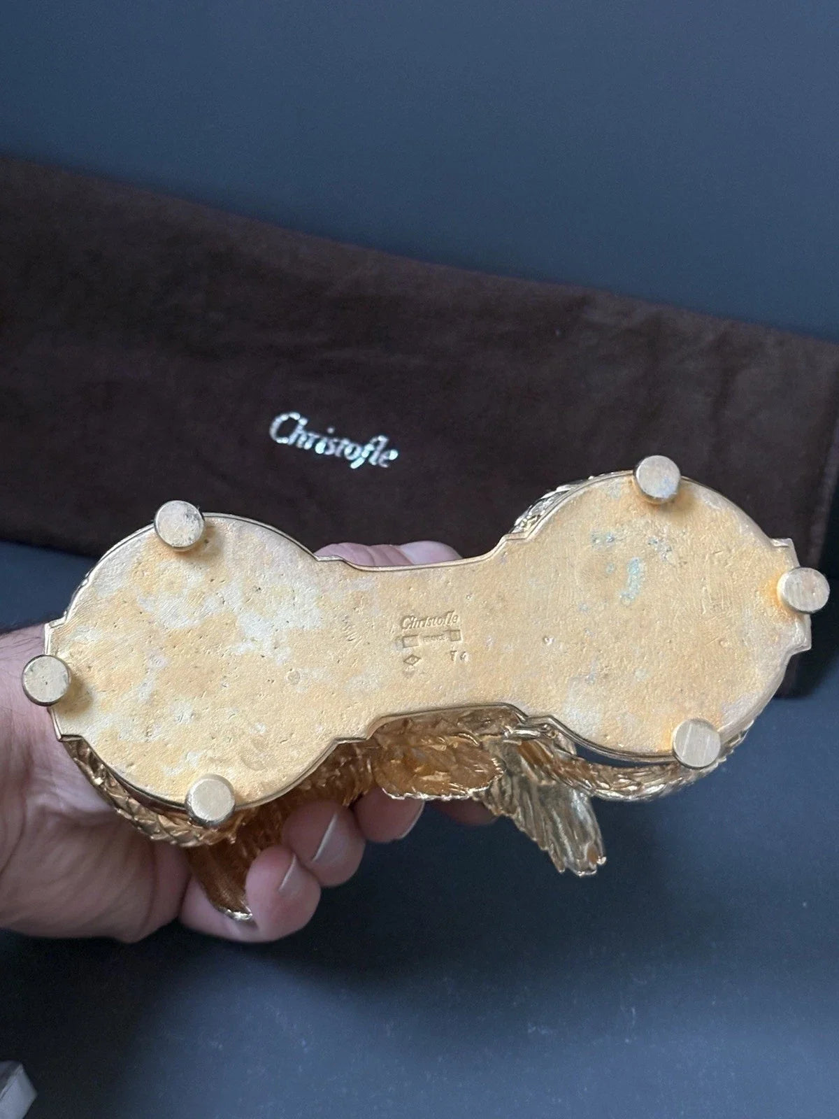 Saleron en métal doré à l’or 24 carats par maison christofle aigle