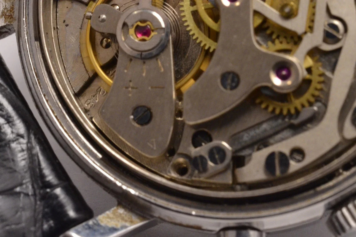 MONTRE CHRONOGRAPHE SUISSE MOGADOR ACIER LANDERON 1960 VINTAGE WATCH
