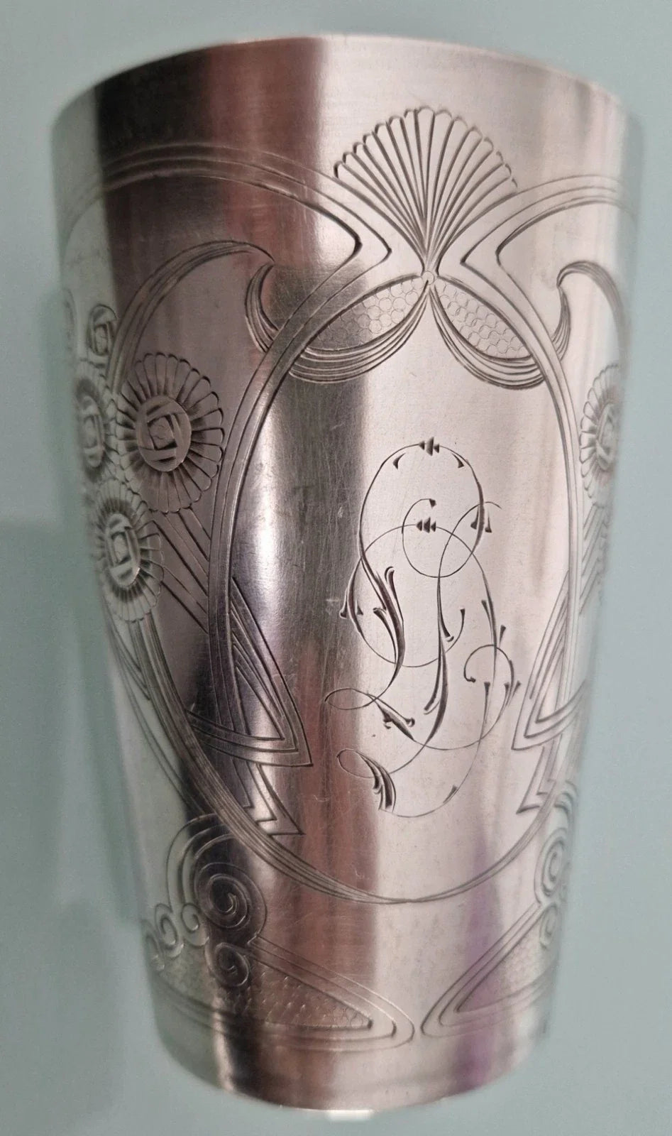 Superbe Timbale Russe Argent Massif 121 Gr Vermeil
